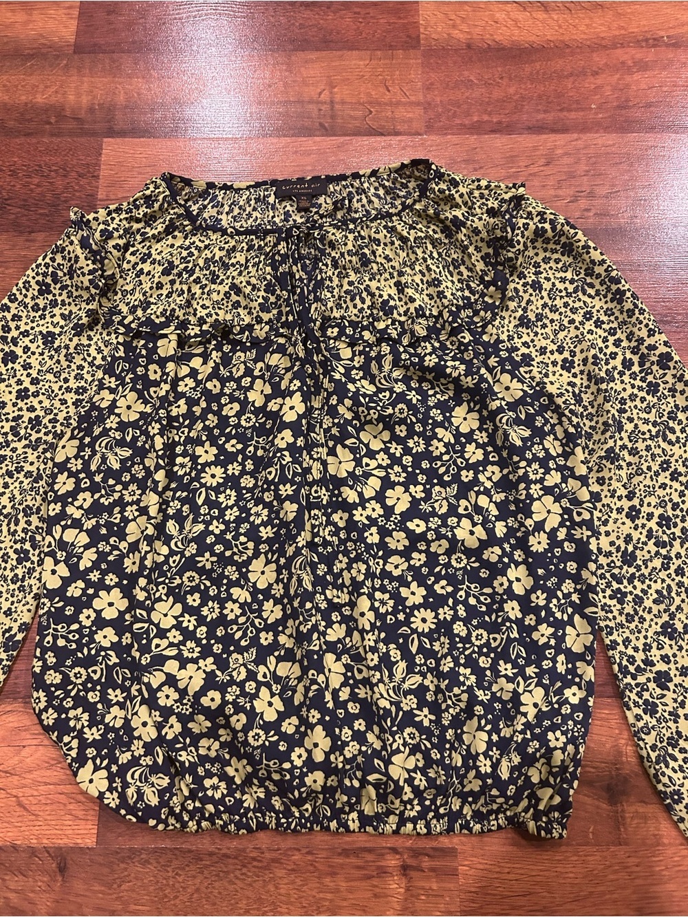 Current Air Anthropologie Smocked Top Green and Black Long Sleeve Tie Neck XS